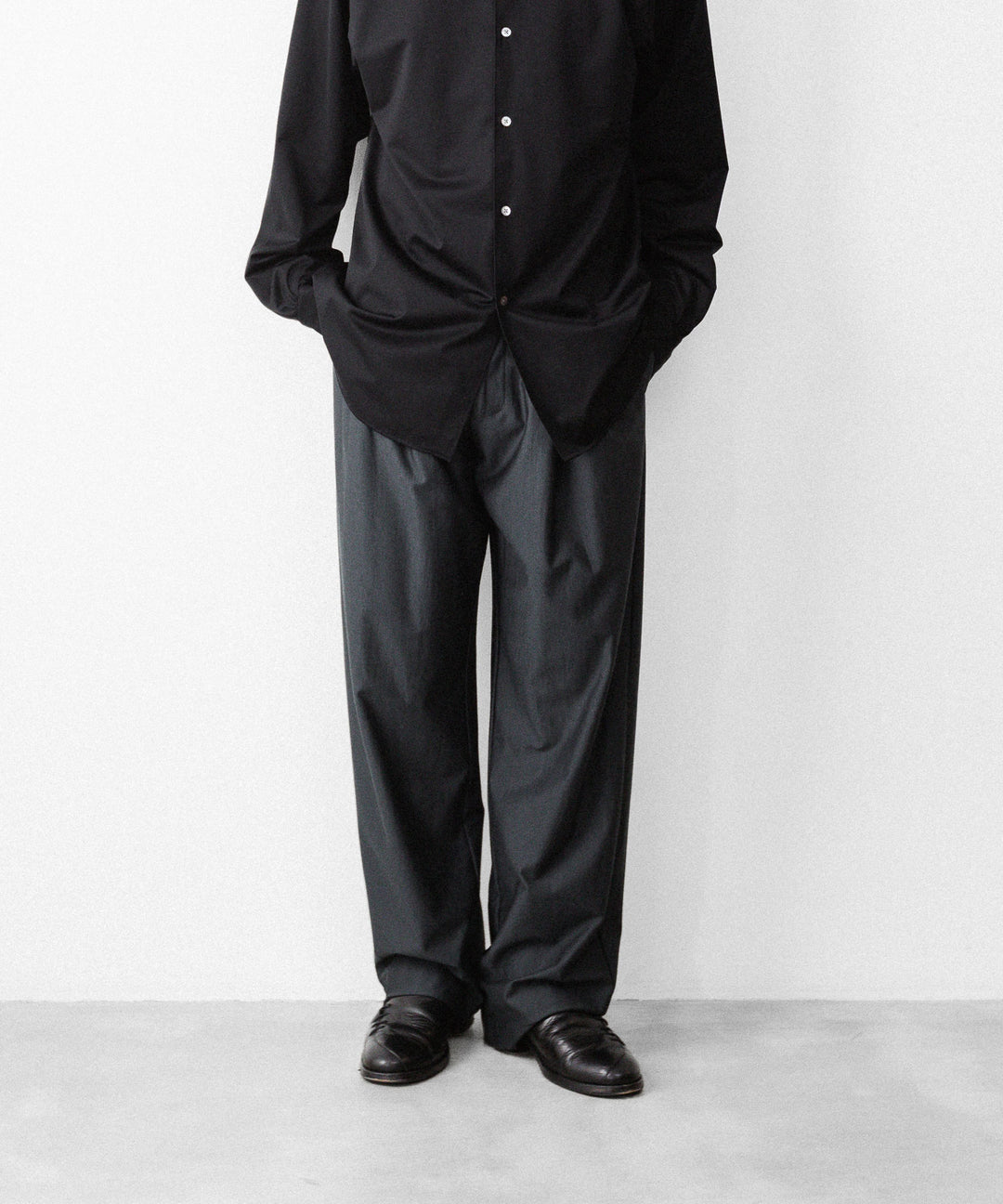 KANEMASA PHIL. カネマサフィルの36G WOOL TROUSERSのCHARCOAL 公式通販サイトsession福岡セレクトショップ