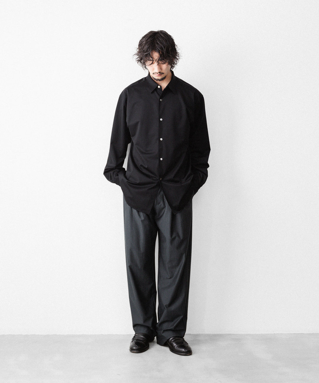 KANEMASA PHIL. カネマサフィルの36G WOOL TROUSERSのCHARCOAL 公式通販サイトsession福岡セレクトショップ