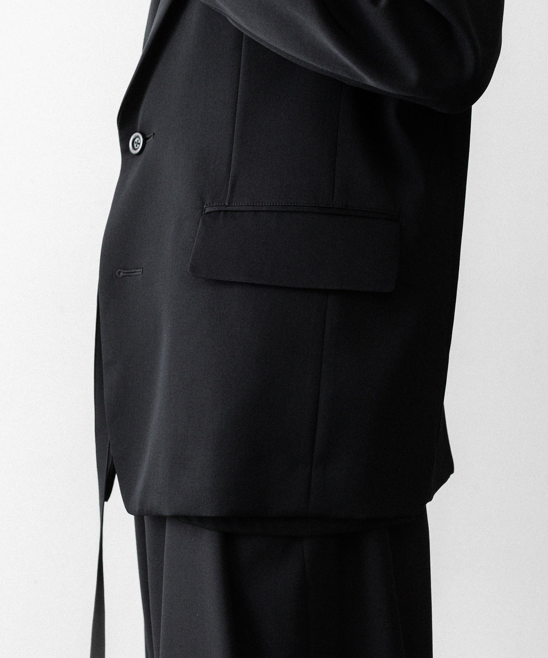 UJOH((ウジョー)の2BS TRIM BELT JKT - BLACKの公式通販サイトsession福岡セレクトショップ