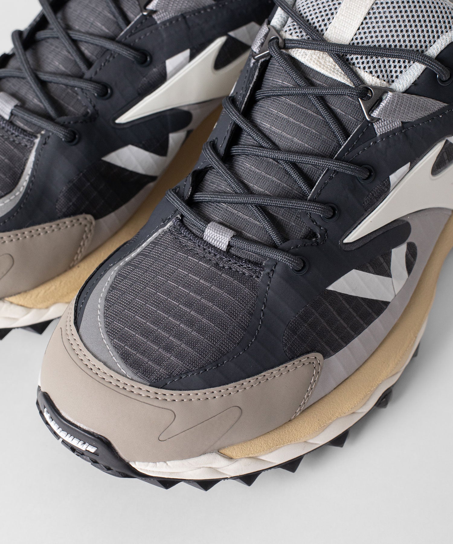 MIZUNO ミズノのWAVE MUJIN TL GTX-DARK GRAY×OFF WHITE×BEIGEの公式通販サイトsession福岡セレクトショップ