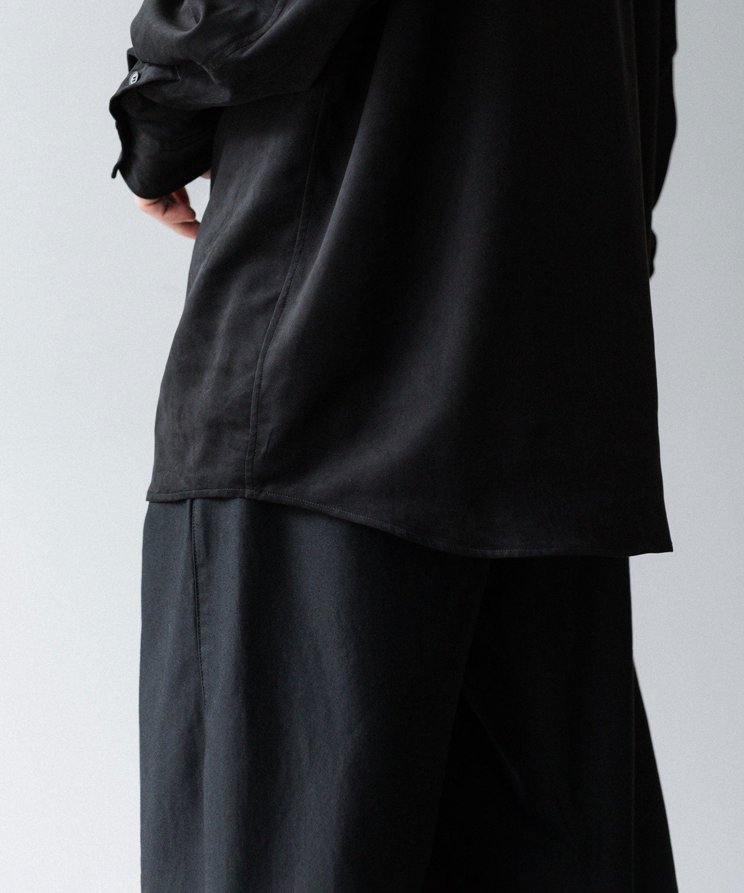 VEIN ヴェインのSYNTHETIC SUEDE LEATHER L/S SHIRT - BLACKの公式通販サイトsession福岡セレクトショップ
