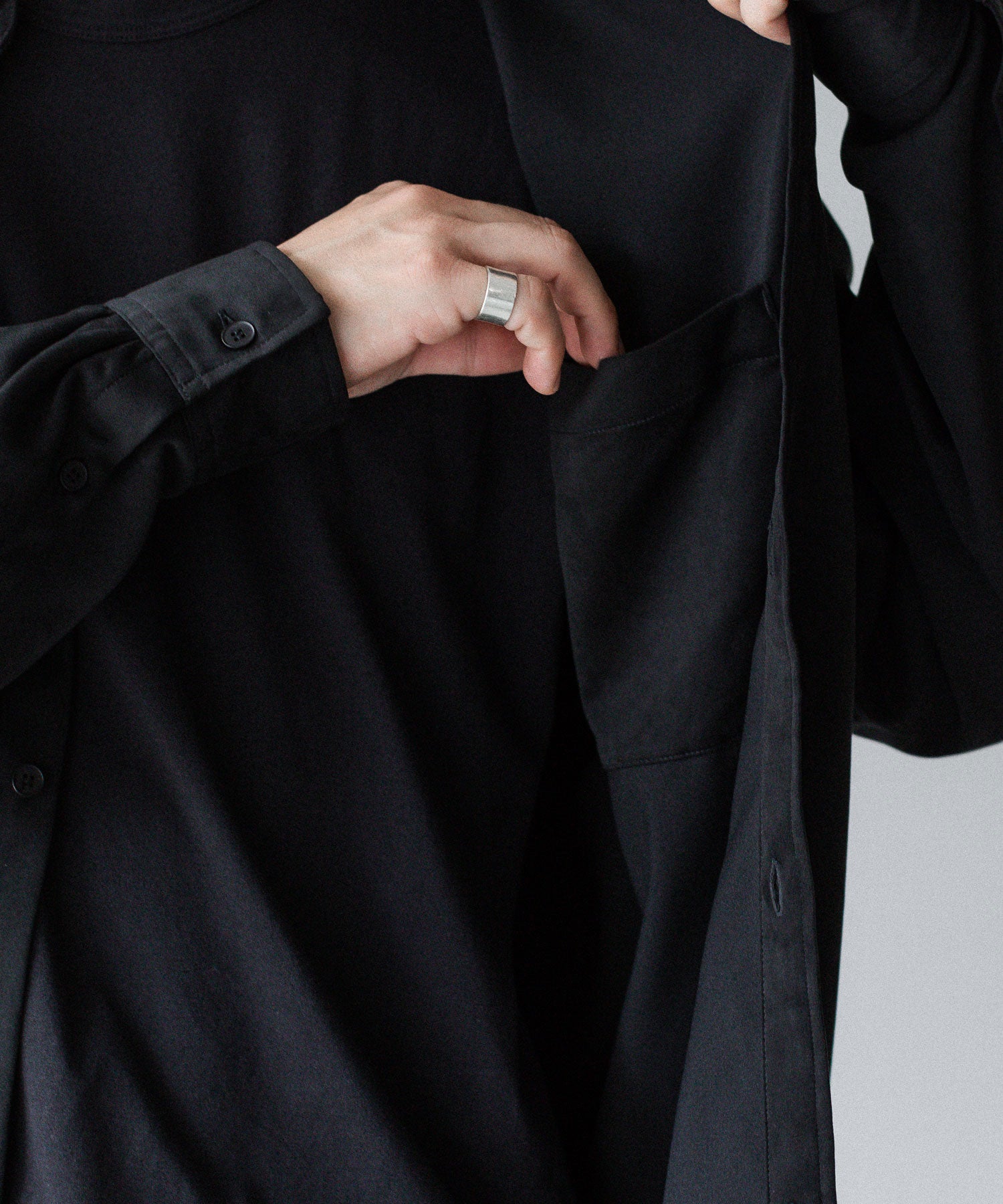 VEIN ヴェインのSYNTHETIC SUEDE LEATHER L/S SHIRT - BLACKの公式通販サイトsession福岡セレクトショップ