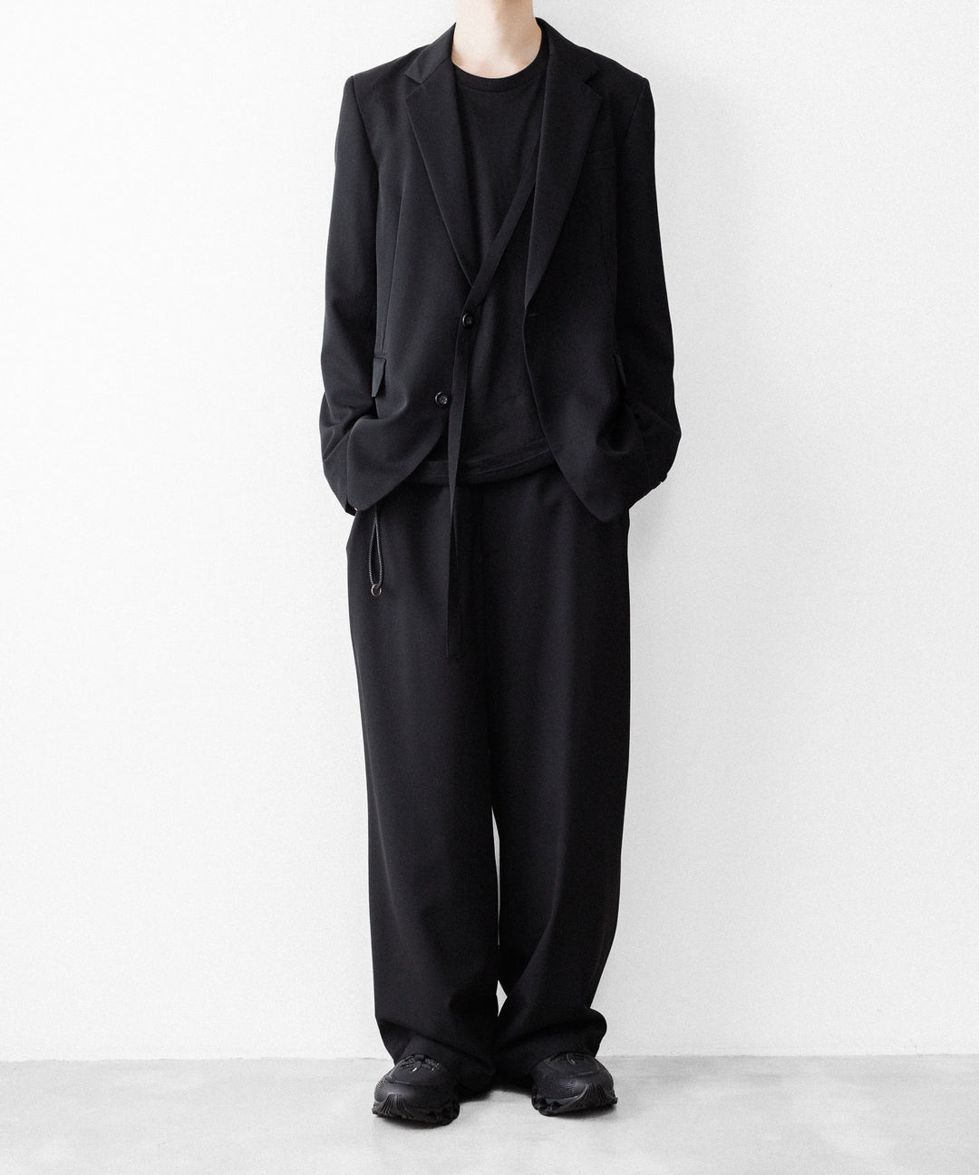 UJOH((ウジョー)の2BS TRIM BELT JKT - BLACKの公式通販サイトsession福岡セレクトショップ