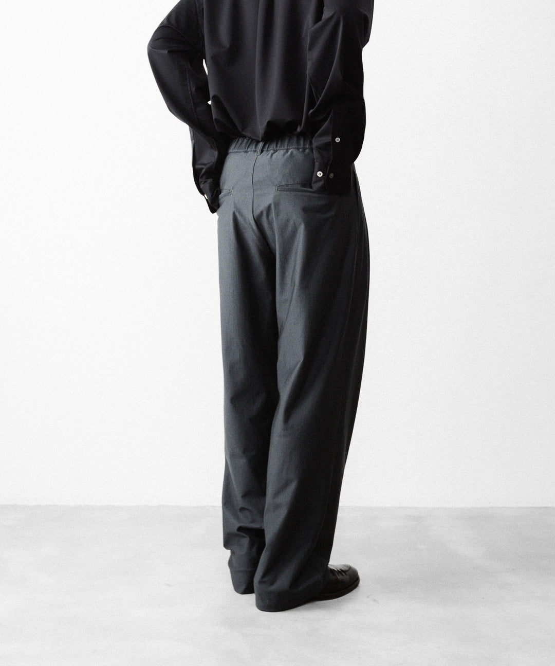 KANEMASA PHIL. カネマサフィルの36G WOOL TROUSERSのCHARCOAL 公式通販サイトsession福岡セレクトショップ