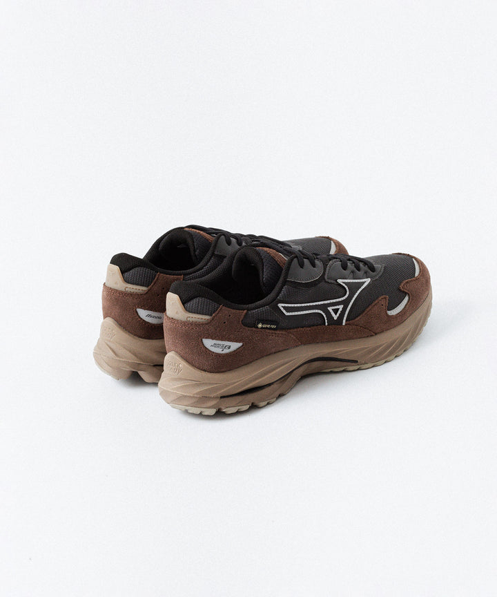 MIZUNO ミズノWAVE RIDER β GTXのBLACK×BLACK×BROWN 公式通販サイトsession福岡セレクトショップ