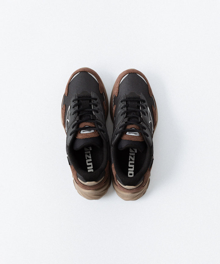 MIZUNO ミズノWAVE RIDER β GTXのBLACK×BLACK×BROWN 公式通販サイトsession福岡セレクトショップ