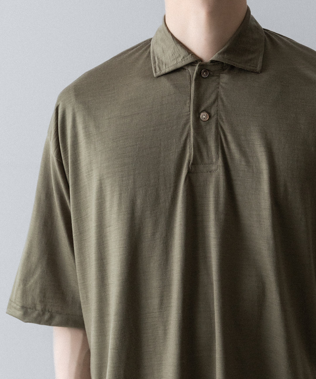 【INTÉRIM】    HYPER BIG EXTRA FINE MERINO WOOL JERSEY POLO SHIRT - SAGE