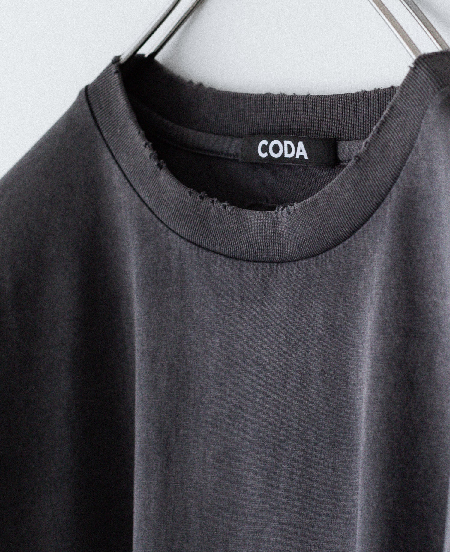 【CODA】FADED BLACK AGING DAMAGED LONG SLEEVE T-SHIRT - FADED BLACK