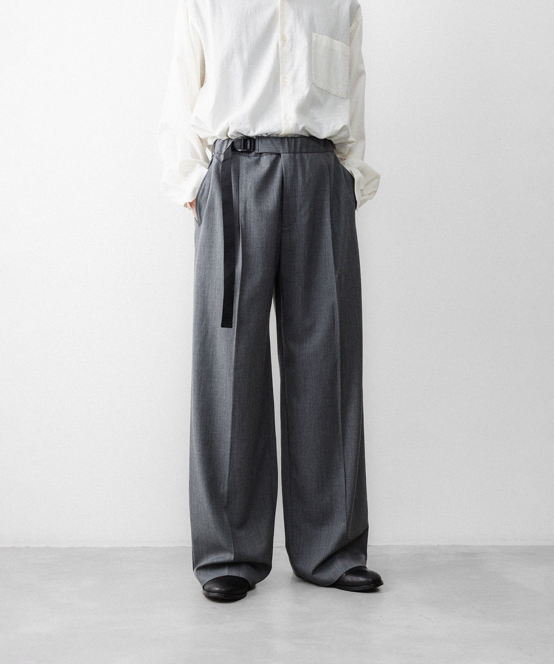 REVERBERATE リバーバレイトのTACKED TROUSERS-PLのGREY 公式通販サイトsession福岡セレクトショップ