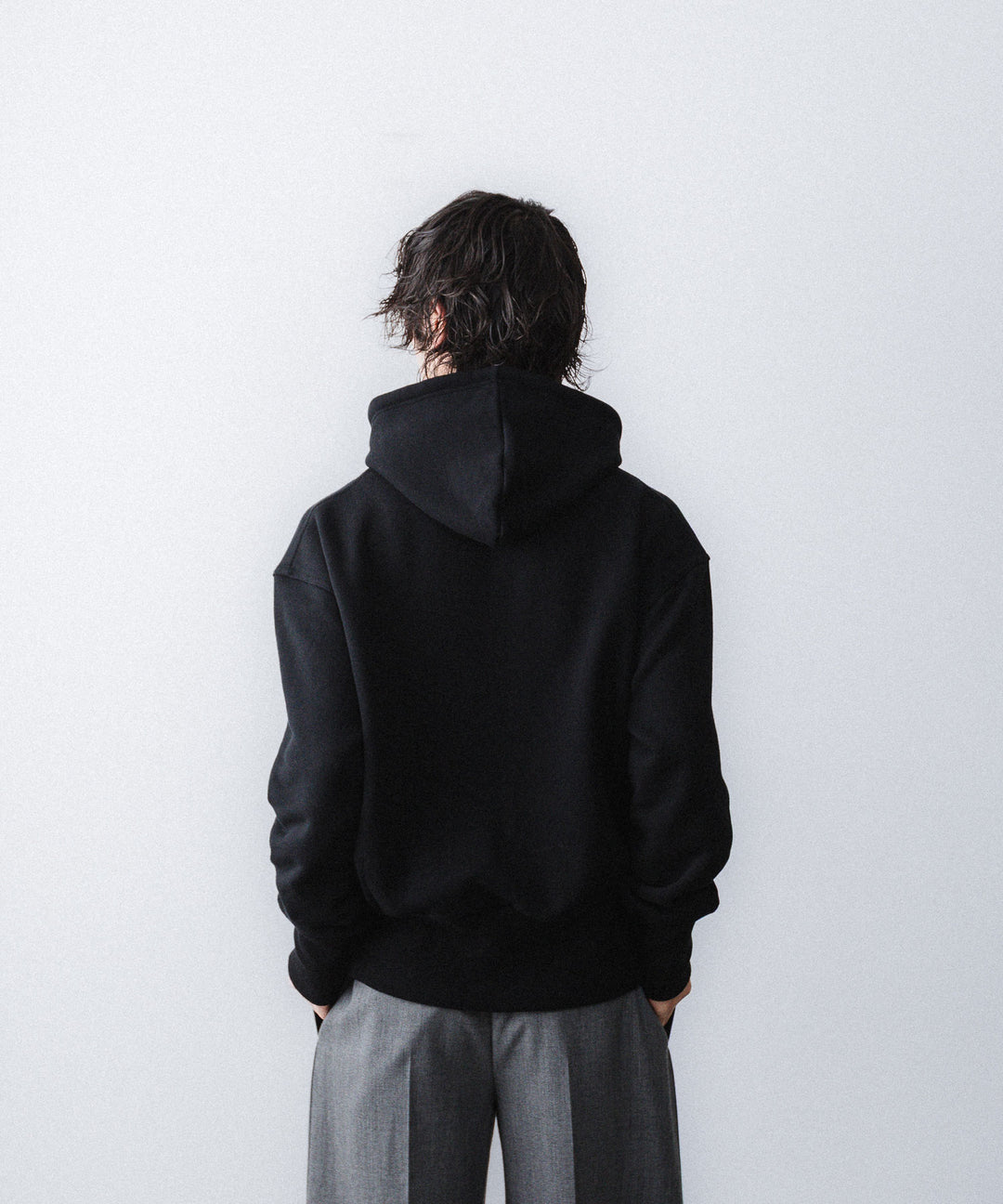 【REVERBERATE】TWO TONE HOODY - BLACK