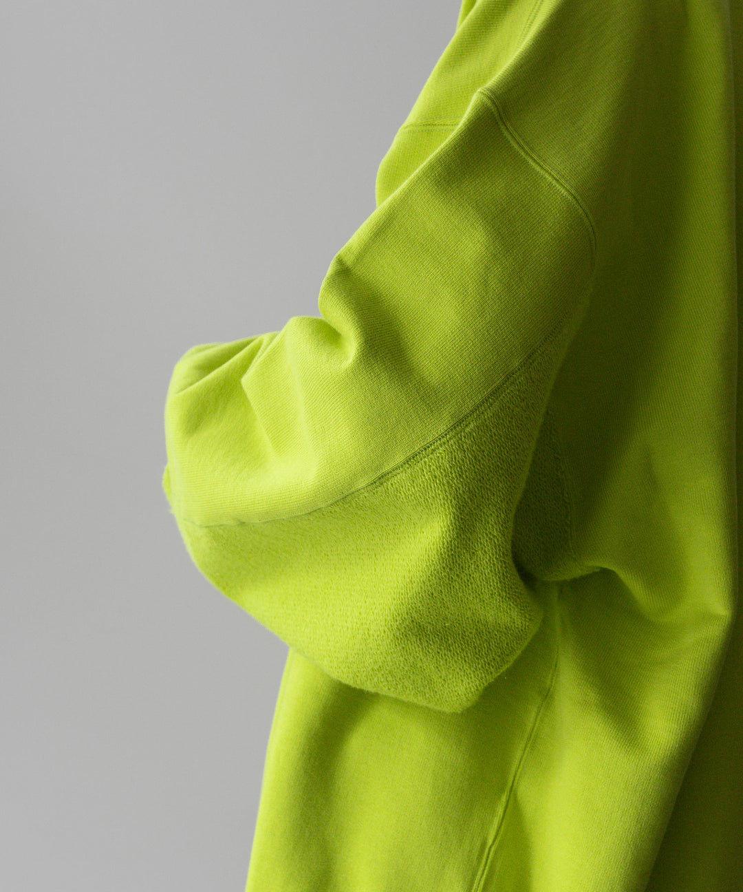 stein(シュタイン)の23AWコレクションOVERSIZED UNTWISTED YARN SWEAT LS のYELLOW