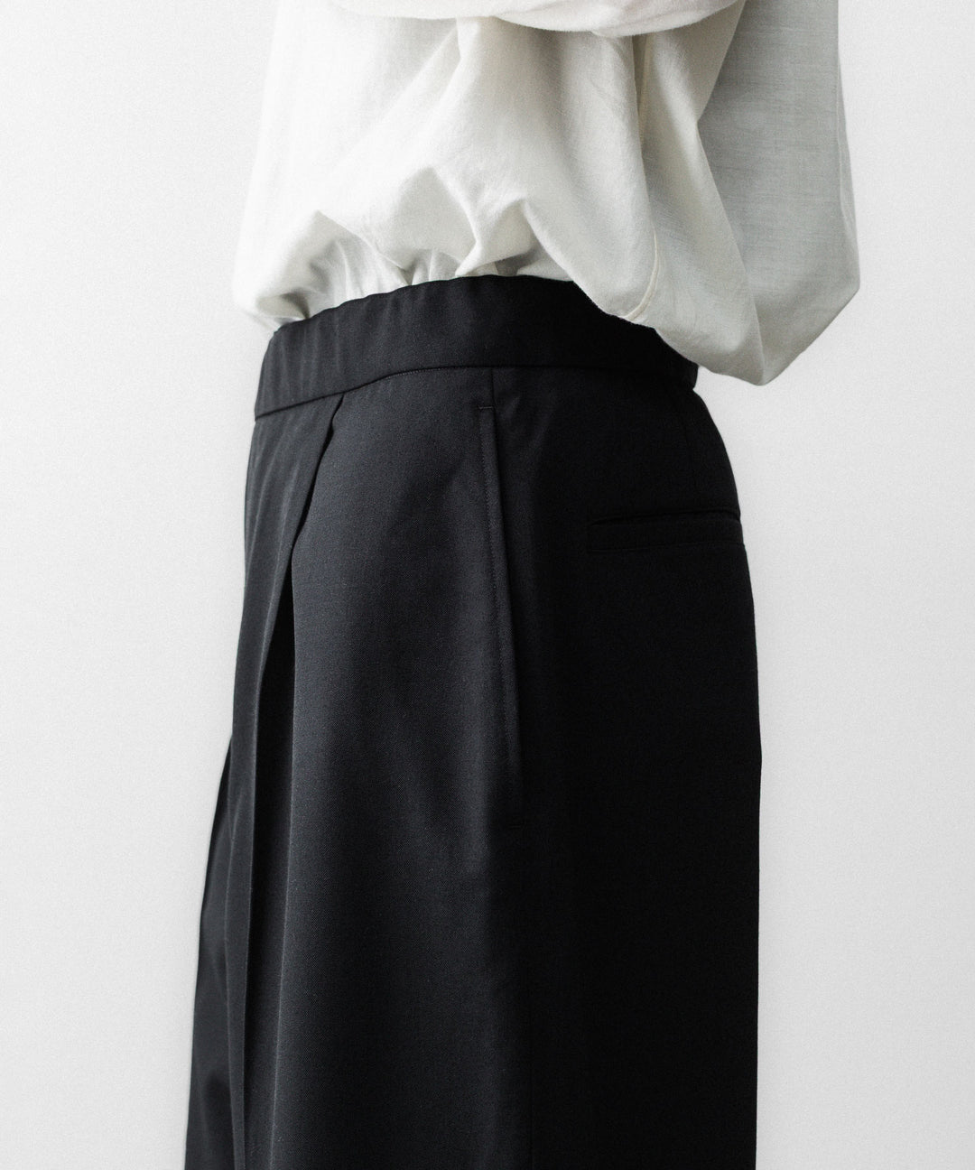 REVERBERATE リバーバレイトのTACKED TROUSERS-PLのBLACK 公式通販サイトsession福岡セレクトショップ