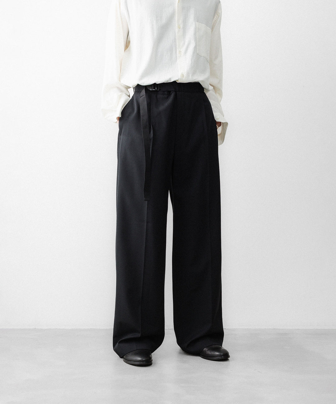 REVERBERATE リバーバレイトのTACKED TROUSERS-PLのBLACK 公式通販サイトsession福岡セレクトショップ