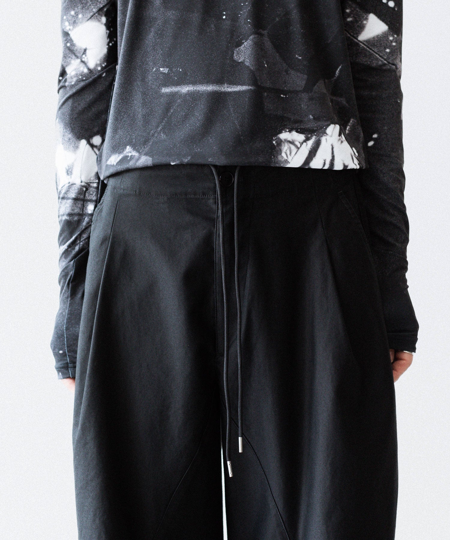 VEIN-ヴェインのCOTTON MOLESKIN 3D FILED TROUSERS のBLACK公式通販サイト　session福岡セレクトショップ