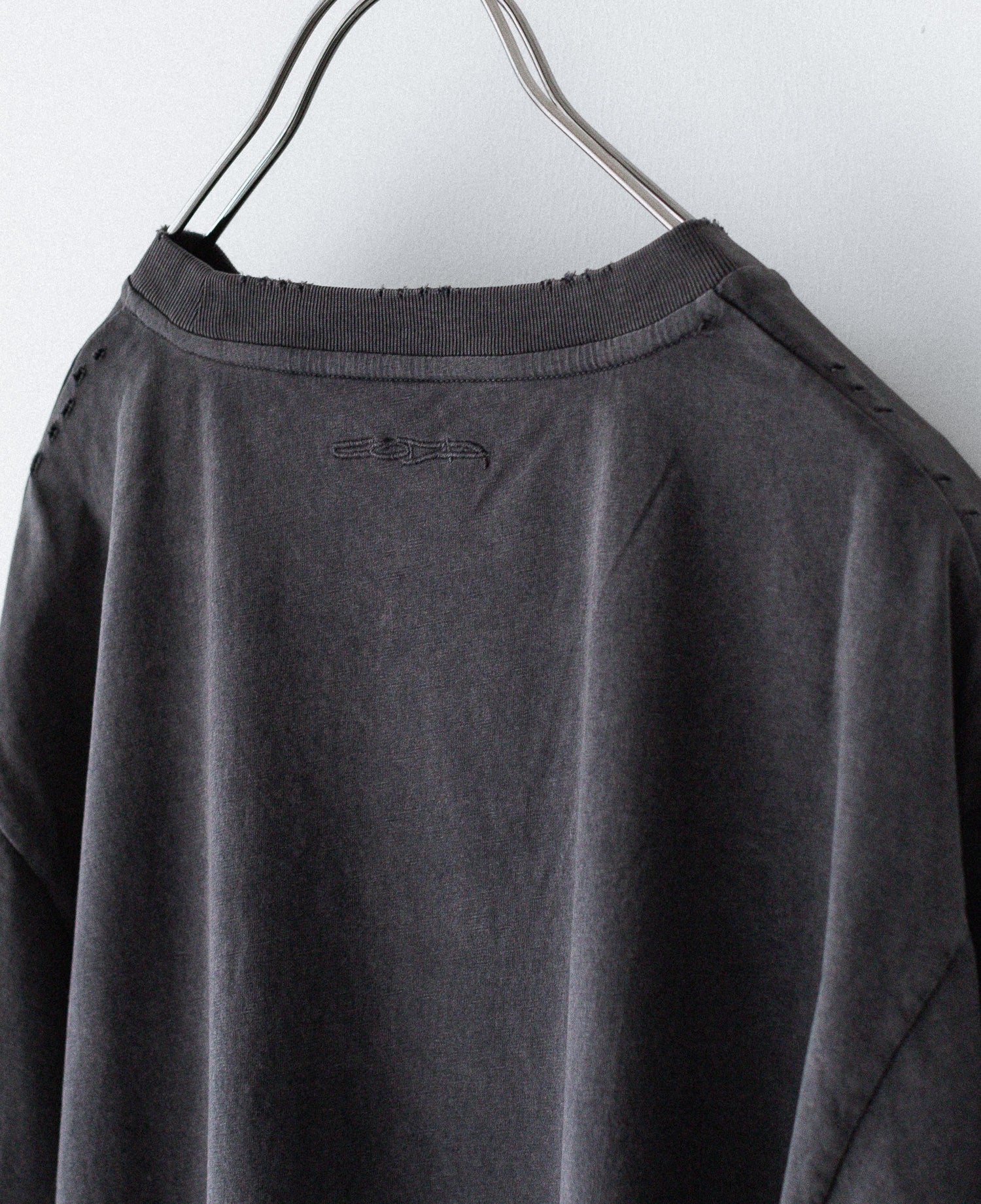 【CODA】FADED BLACK AGING DAMAGED LONG SLEEVE T-SHIRT - FADED BLACK