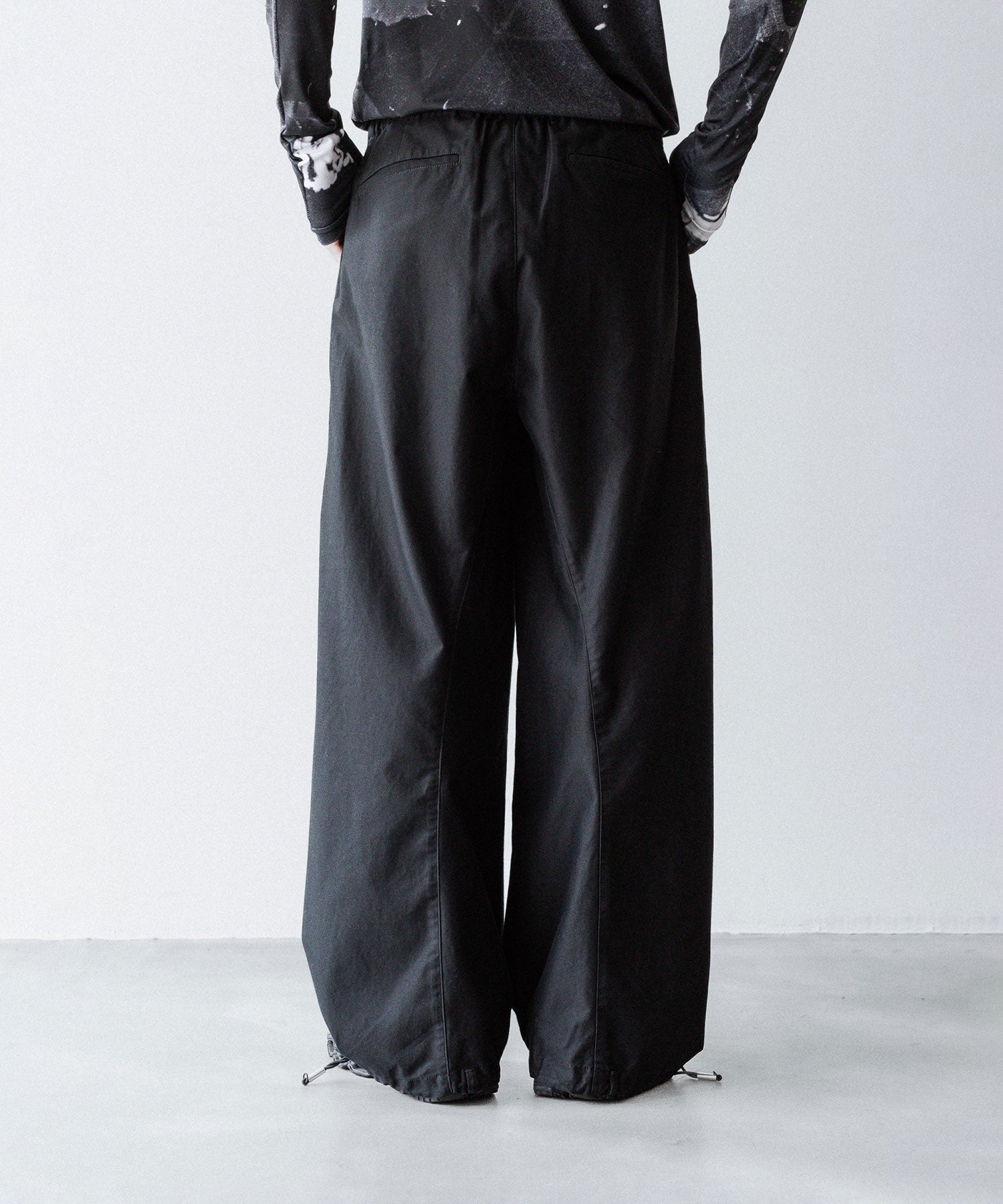 VEIN-ヴェインのCOTTON MOLESKIN 3D FILED TROUSERS のBLACK公式通販サイト　session福岡セレクトショップ