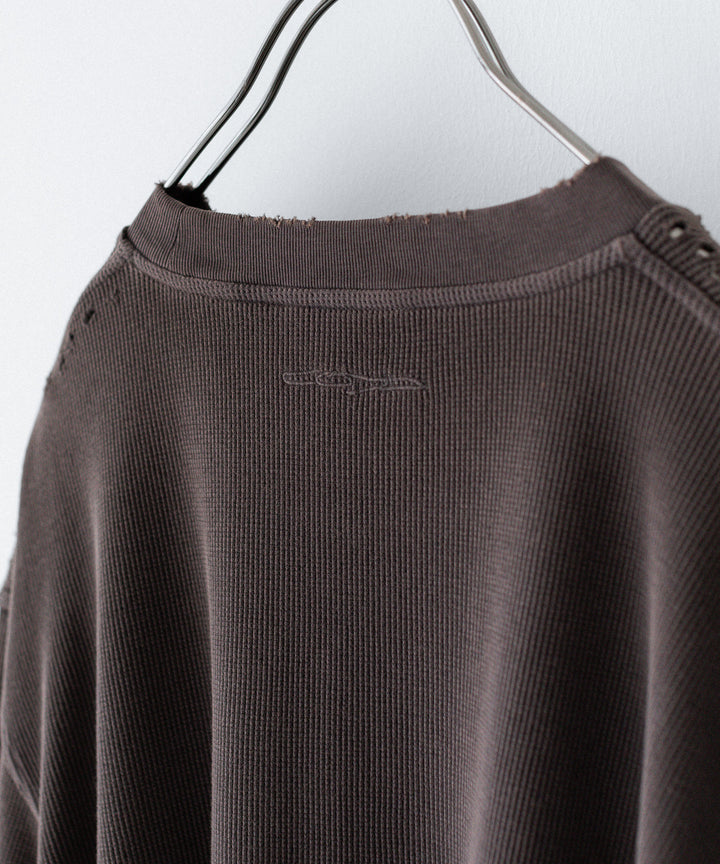 【CODA】FADED GREY AGING DAMAGED LONG SLEEVE WAFFLE TOPS - FADED GREY