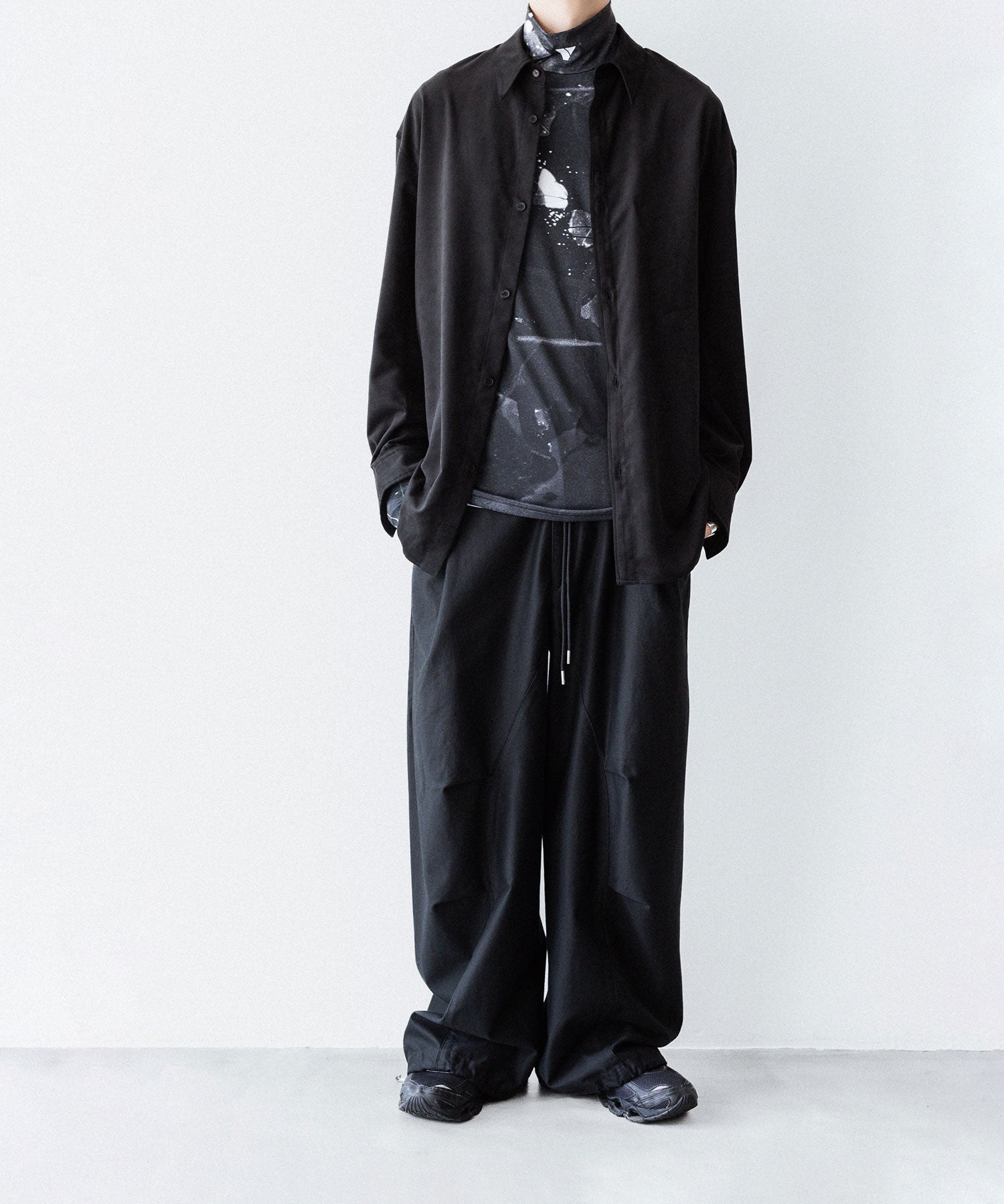 VEIN-ヴェインのCOTTON MOLESKIN 3D FILED TROUSERS のBLACK公式通販サイト　session福岡セレクトショップ
