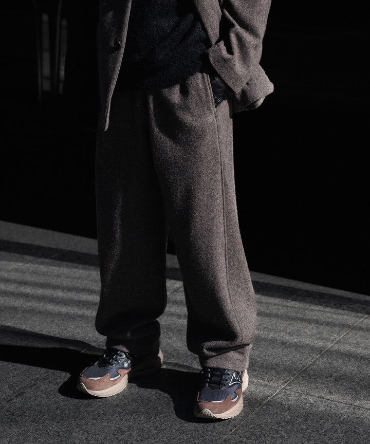 ssstein(シュタイン)のWOOL/CASHMERE FLEECE EASY TWIST TROUSERS - GREY BROWNの公式通販サイトsession福岡セレクトショップ