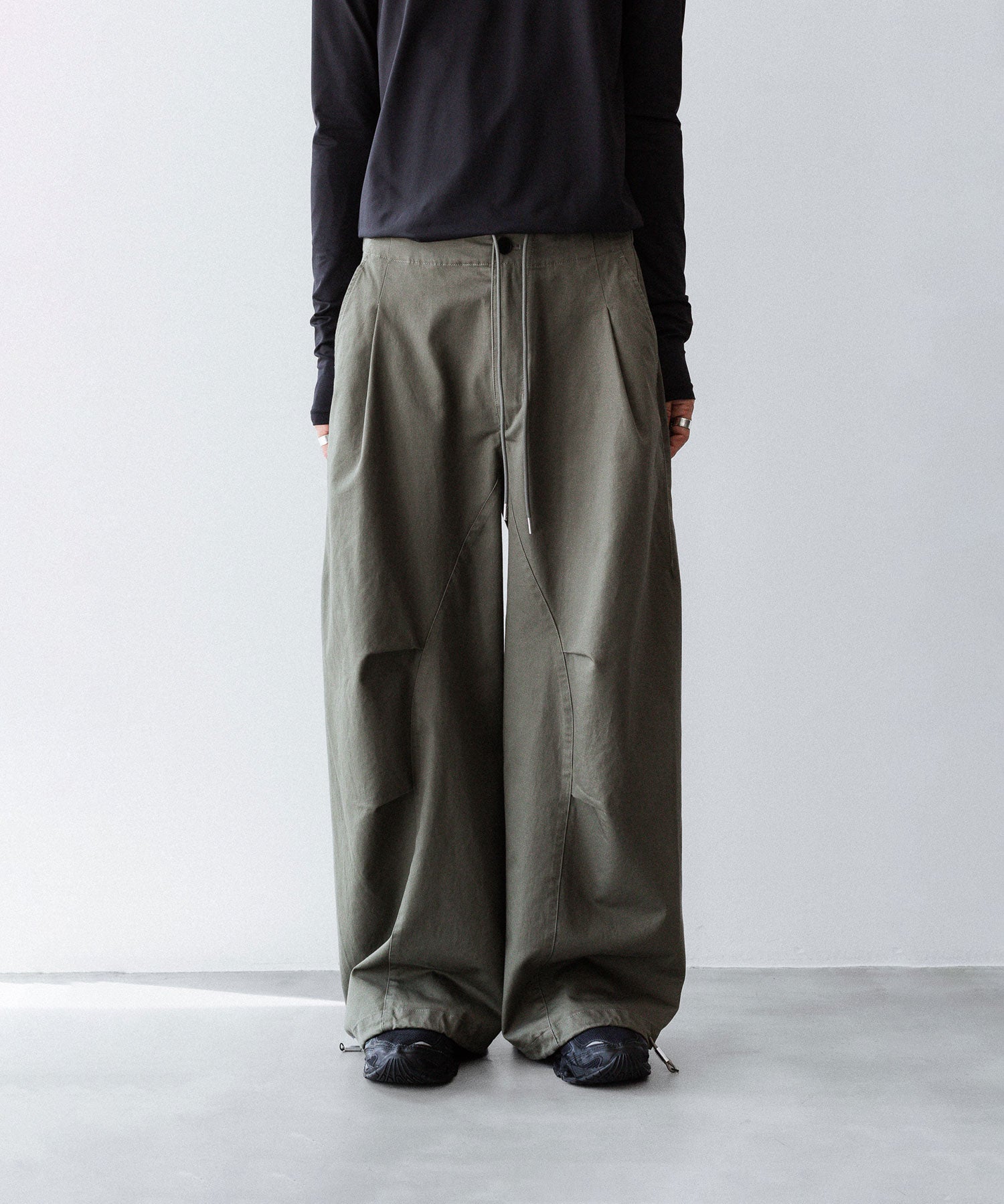 【 VEIN 】COTTON MOLESKIN 3D FILED TROUSERS - KHAKI