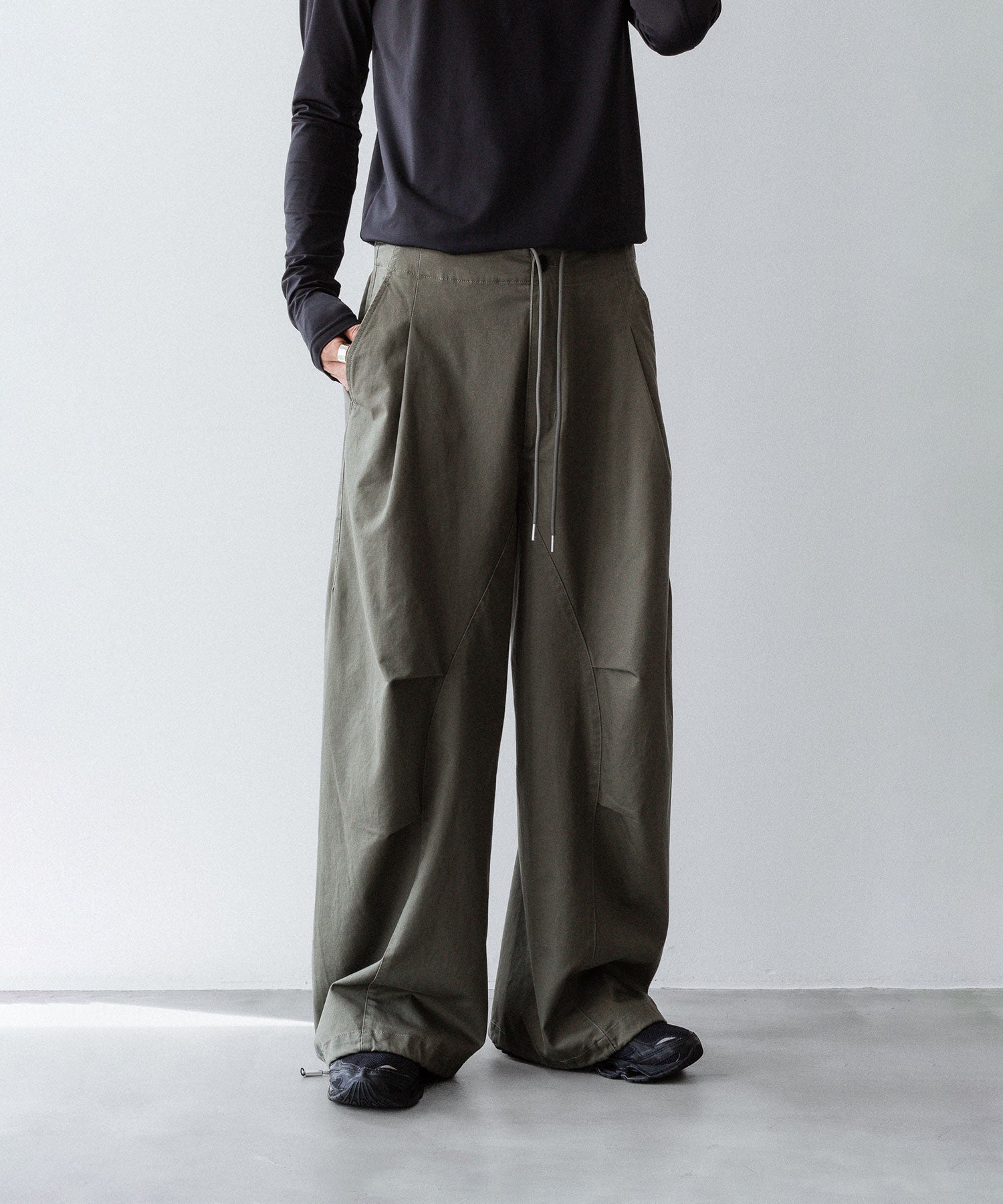 【 VEIN 】COTTON MOLESKIN 3D FILED TROUSERS - KHAKI