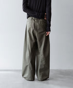 画像をギャラリービューアに読み込む, 【 VEIN 】COTTON MOLESKIN 3D FILED TROUSERS - KHAKI
