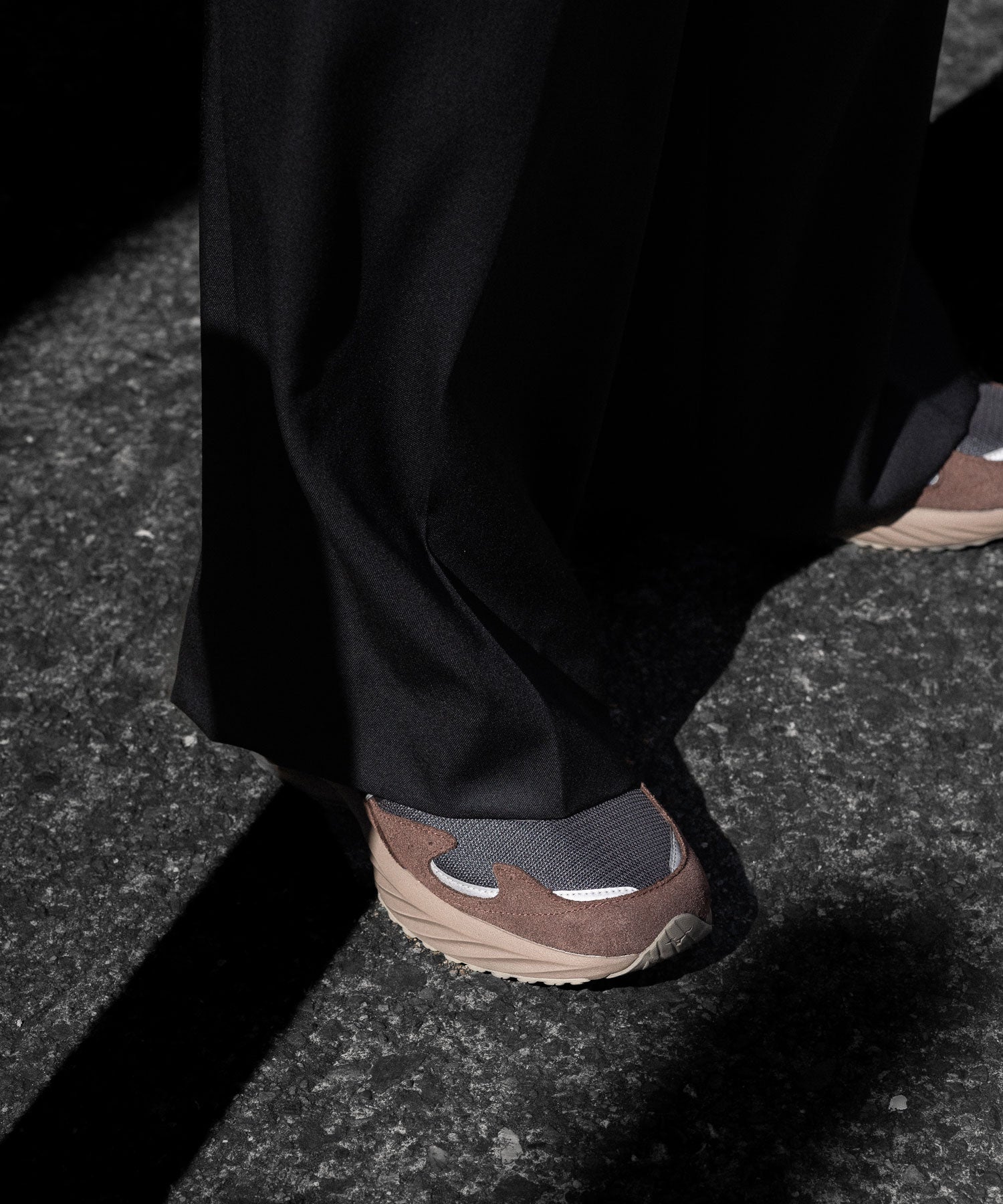 MIZUNO ミズノWAVE RIDER β GTXのBLACK×BLACK×BROWN 公式通販サイトsession福岡セレクトショップ