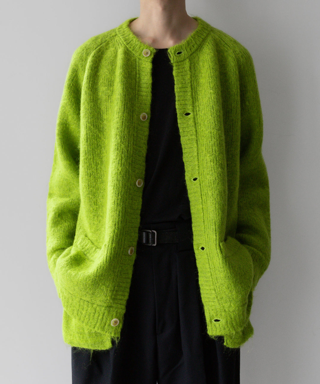 stein(シュタイン)の23AWコレクションKID MOHAIR KNIT CARDIGANのYELLOW GREEN