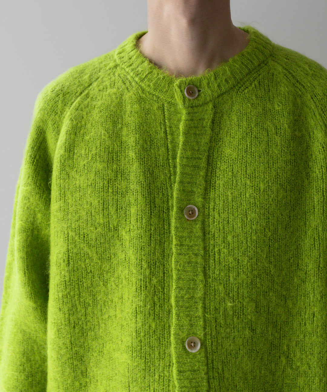 stein(シュタイン)の23AWコレクションKID MOHAIR KNIT CARDIGANのYELLOW GREEN