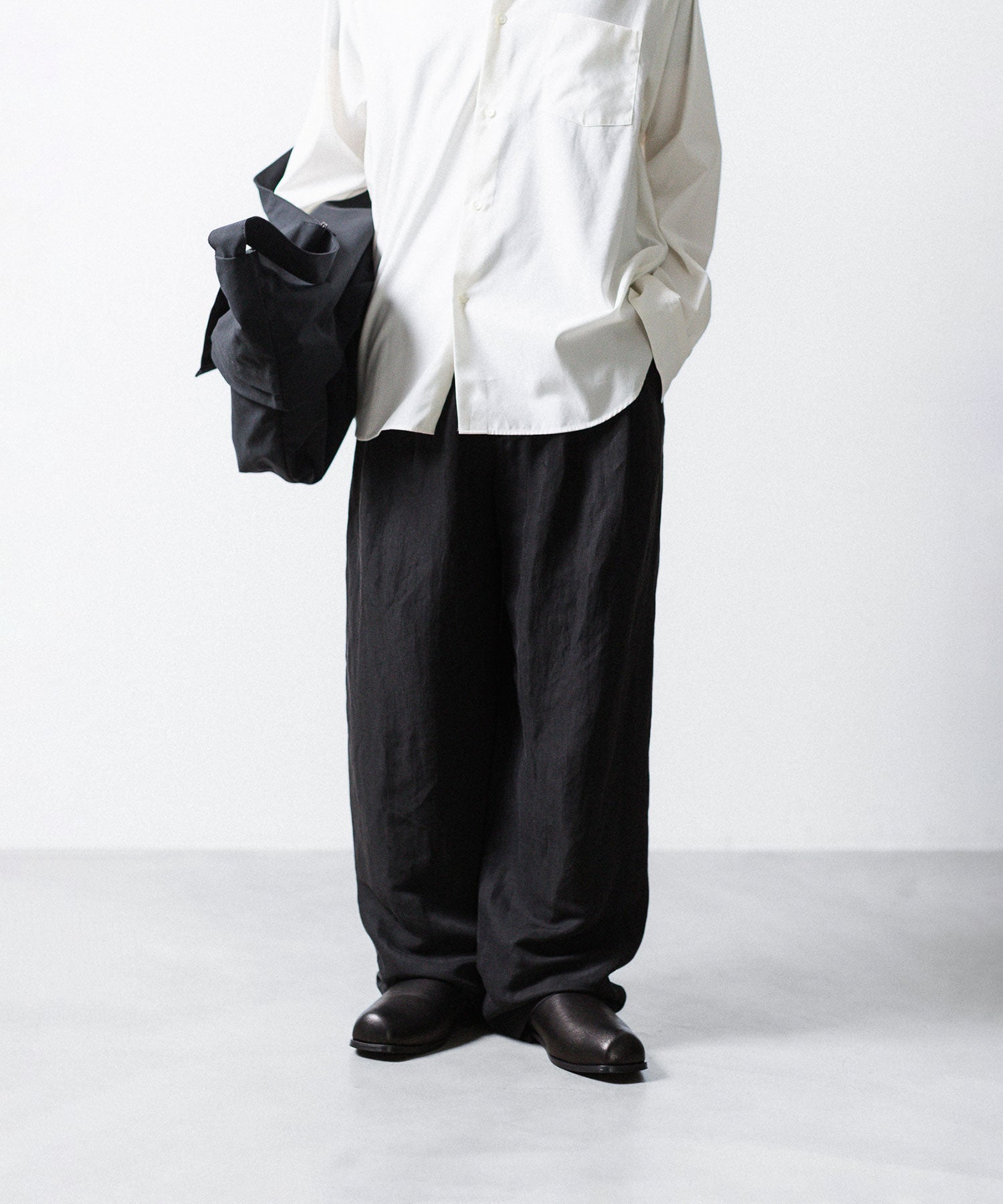ssstein / シュタイン】SILK LINEN TWILL WIDE EASY TROUSERS - BLACK