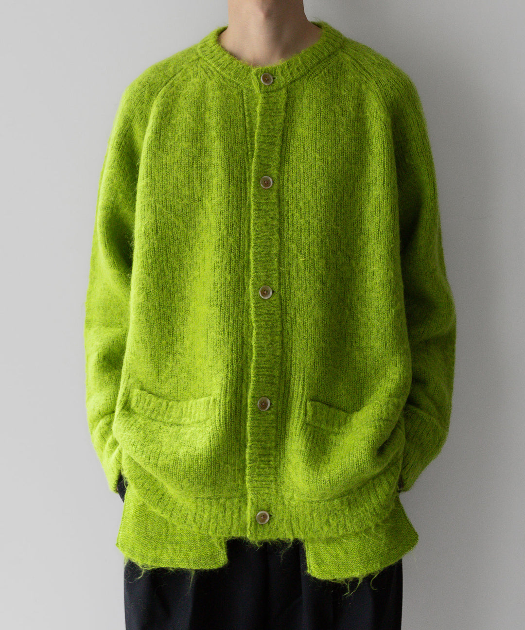 stein(シュタイン)の23AWコレクションKID MOHAIR KNIT CARDIGANのYELLOW GREEN