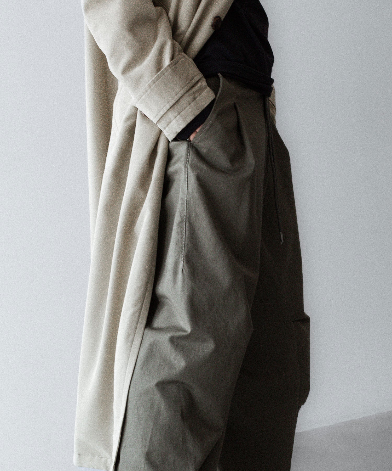 【 VEIN 】COTTON MOLESKIN 3D FILED TROUSERS - KHAKI