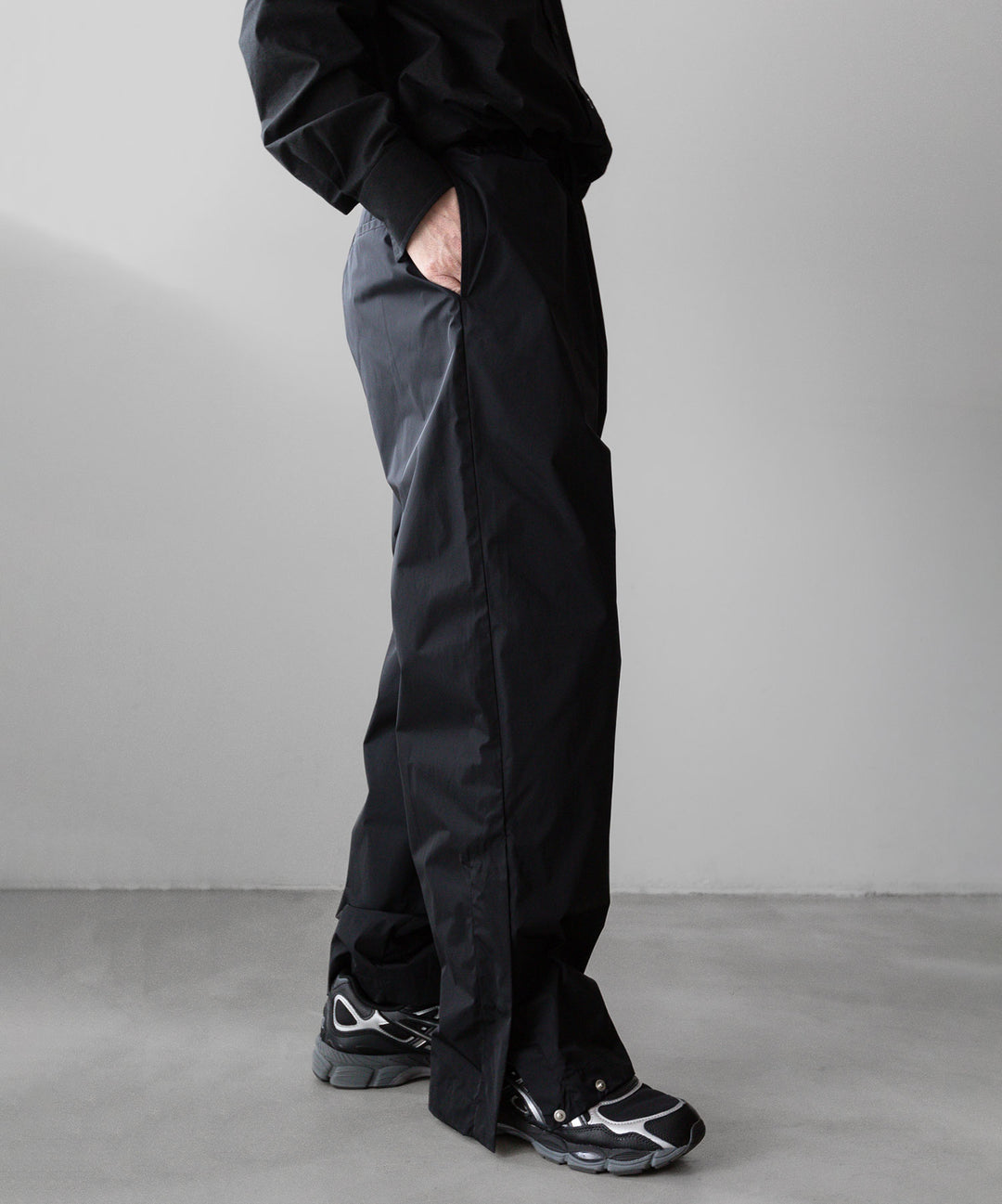 【stein】ssstein シュタインのNYLON TAFTA TRACK EAZY TROUSERSのBLACK　 公式通販サイトsession福岡セレクトショップ