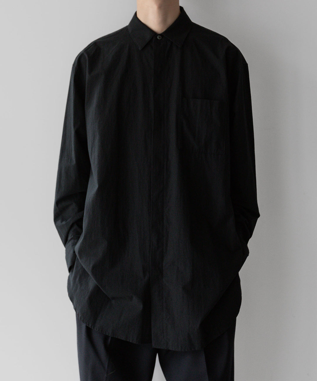 stein(シュタイン)の23AWコレクションOVERSIZED BREAKABLE LONG SHIRTのBLACK