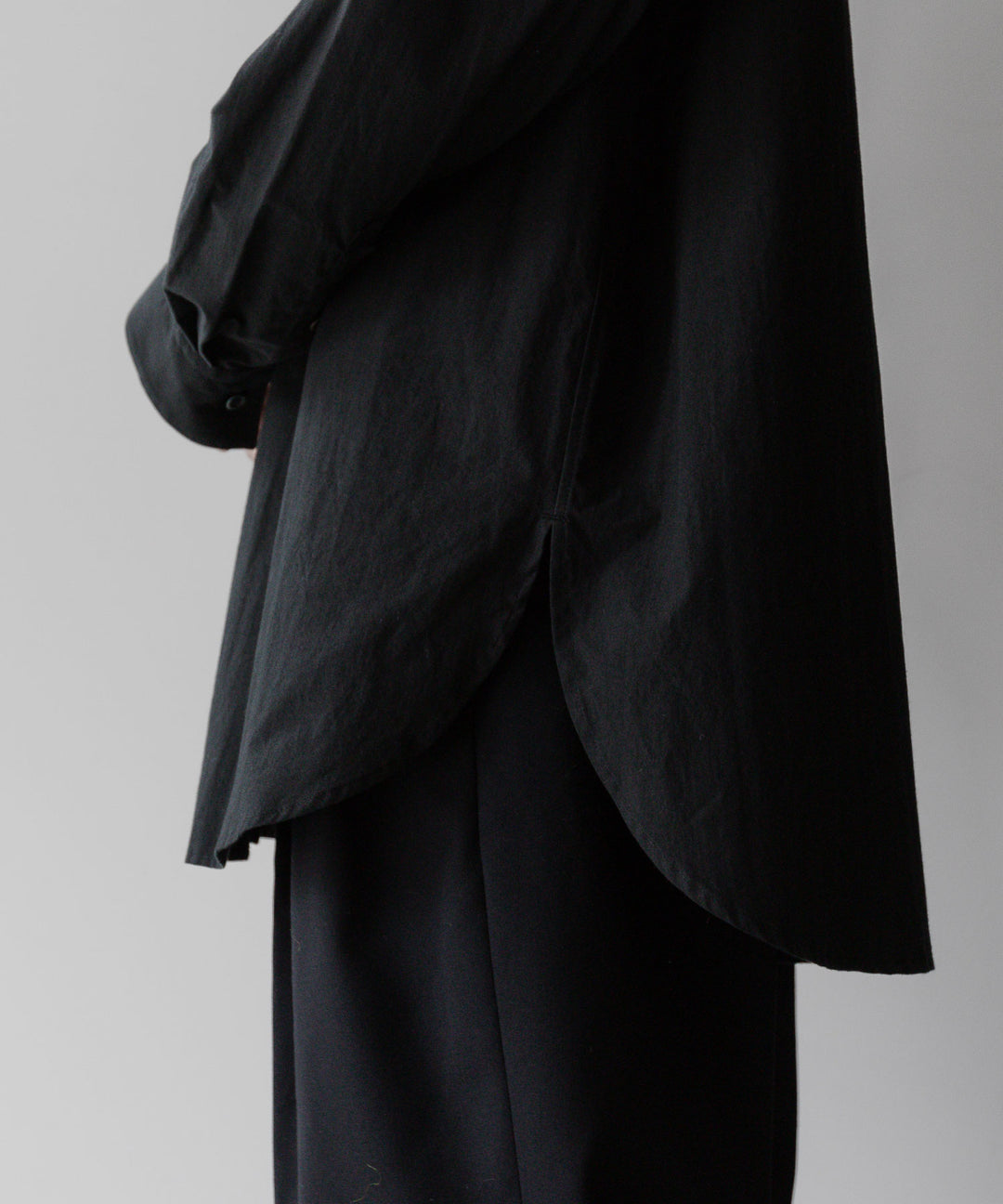 stein(シュタイン)の23AWコレクションOVERSIZED BREAKABLE LONG SHIRTのBLACK