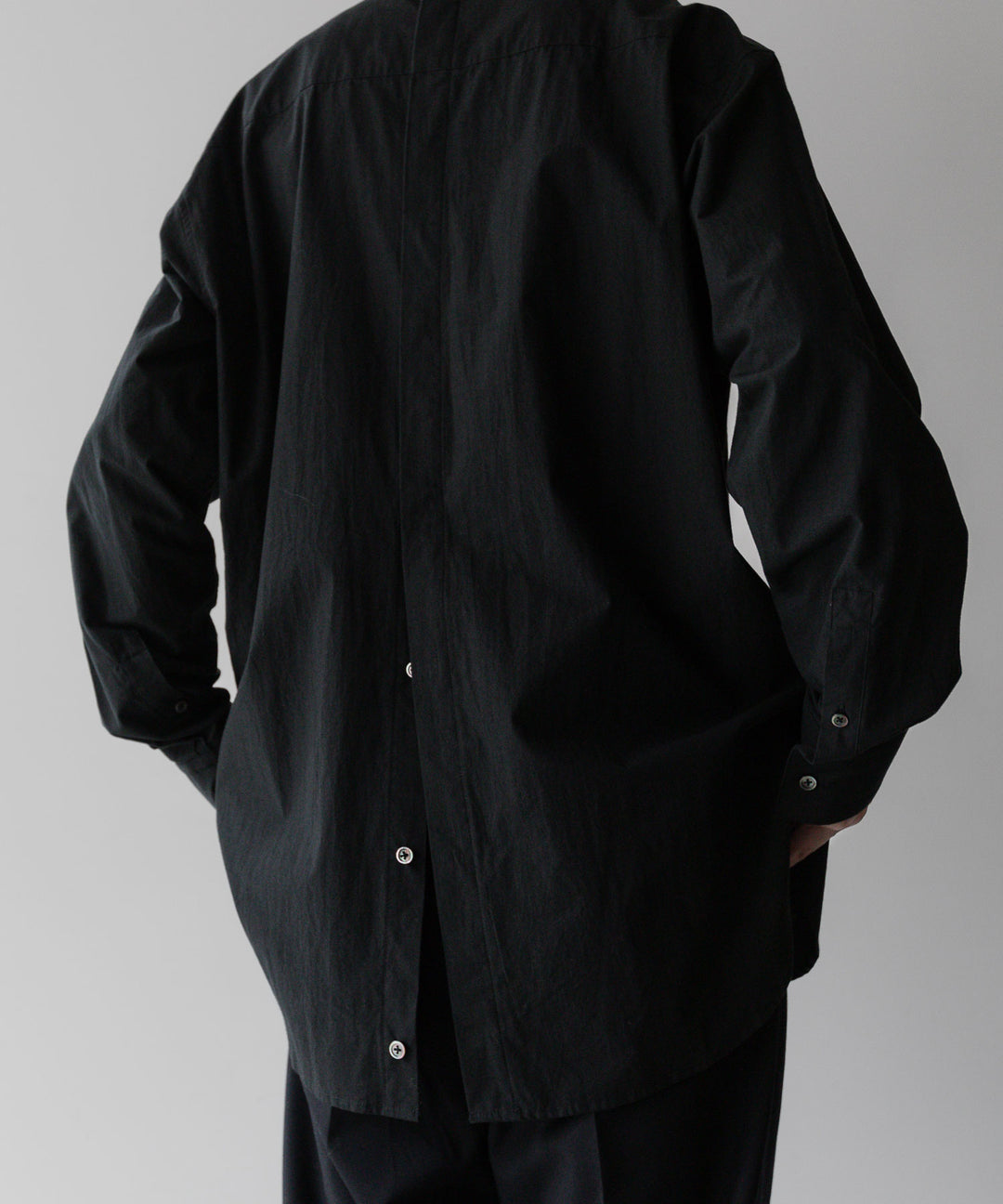 stein(シュタイン)の23AWコレクションOVERSIZED BREAKABLE LONG SHIRTのBLACK