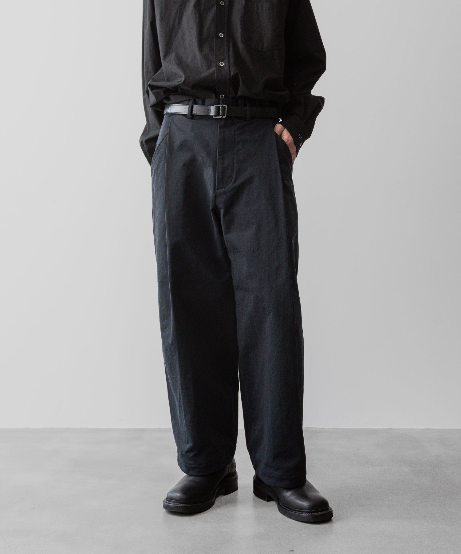 KANEMASA PHIL.-カネマサフィルの36G ECONYL SOLID BALLOON TROUSERSのBLACK公式通販サイトsession福岡セレクトショップ