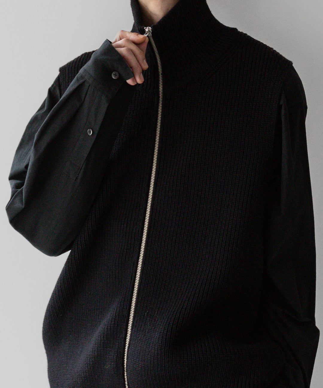 stein(シュタイン)の23AWコレクションOVERSIZED DRIVERS KNIT ZIP VESTのBLACK
