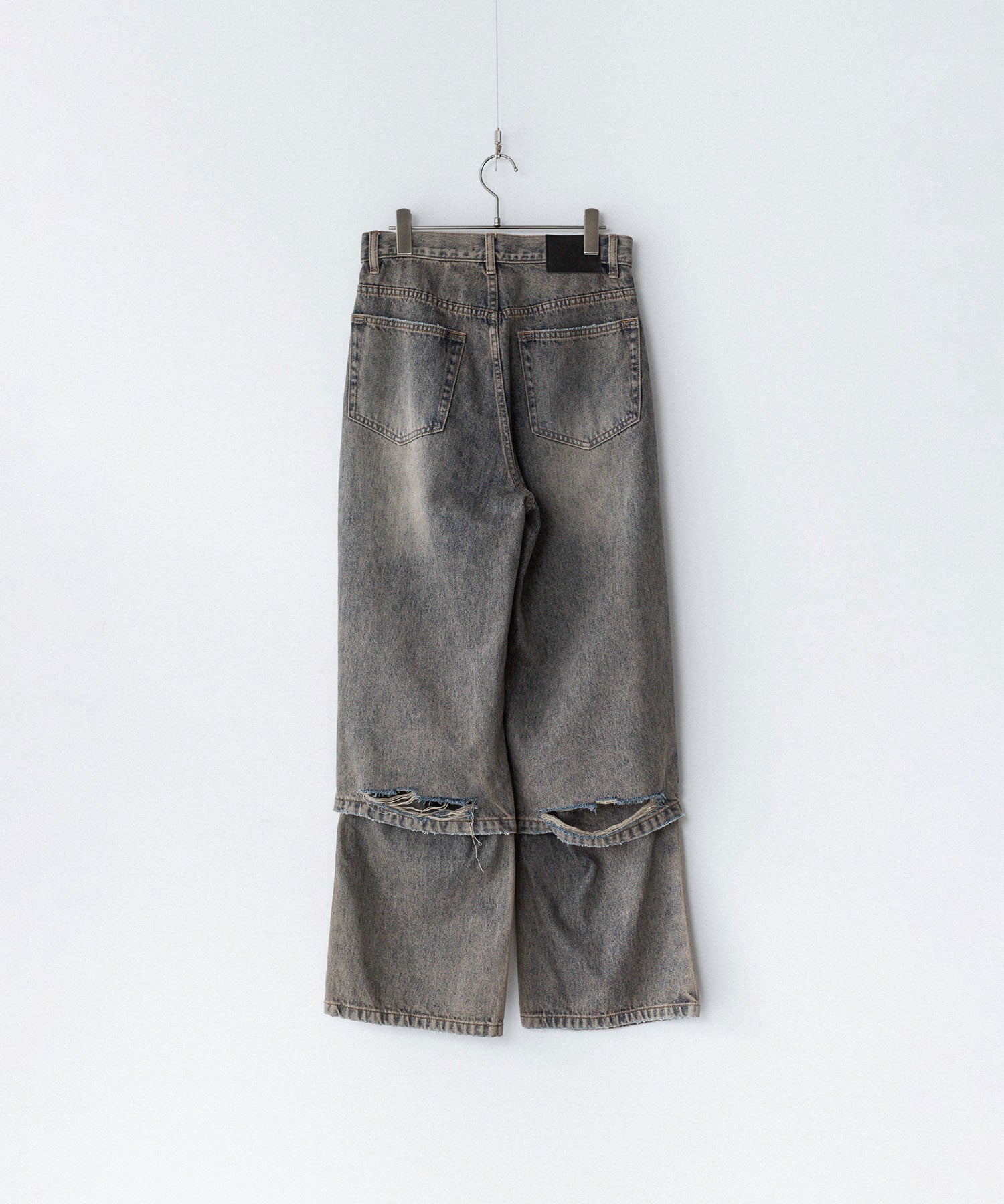 CODA / コーダ】GREY ACID WASH EXTENDED CUT LUFT JEANS - GREY ACID