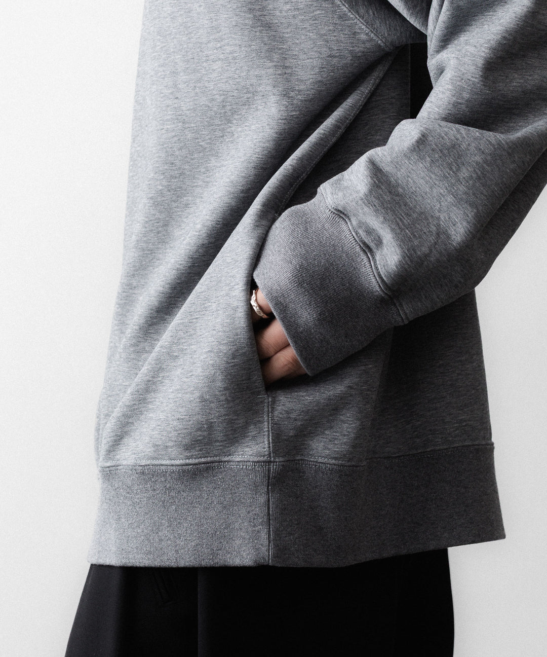 【KANEMASA PHIL.】36G RAGLAN HEATHER PULLOVER - CHARCOAL DYE