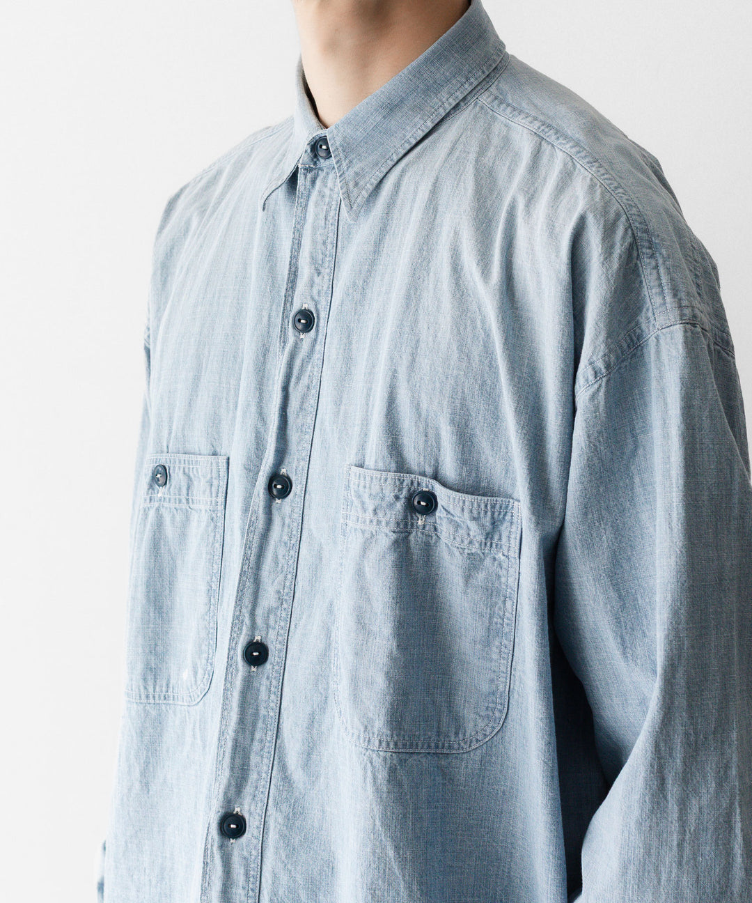 INTÉRIM - インテリムのSPOT BLEACH VINTAGE WASH BLUE SHUTTLE CHAMBRAY HYPER BIG US NAVY WORK SHIRT TYPE2のBLUEの公式通販サイトsession福岡セレクトショップ