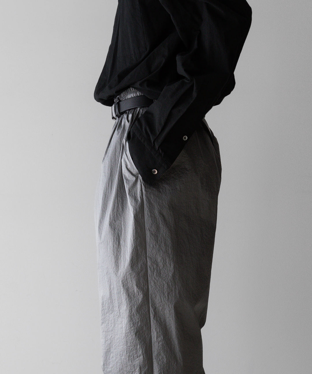 stein(シュタイン)の23AWコレクションWINDBREAKER EASY TROUSERSのSILVER 公式通販サイトsession福岡セレクトショップ