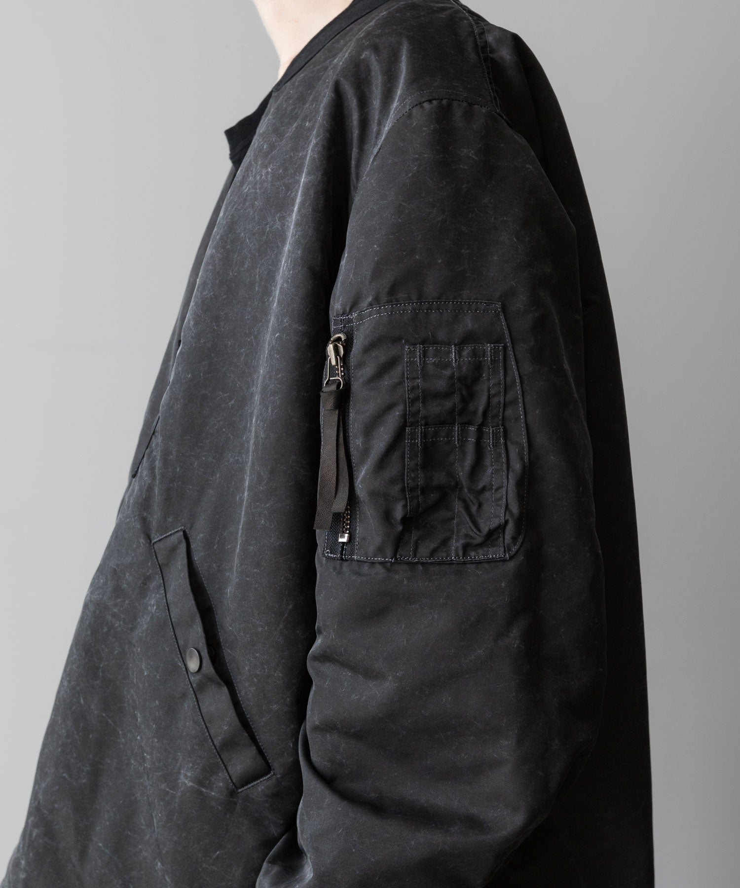  ANTHEM Aアンセムエー のOVERSIZED COLLARLESS MILITARY BLOUSON - BLACKの公式通販サイトsession福岡セレクトショップ