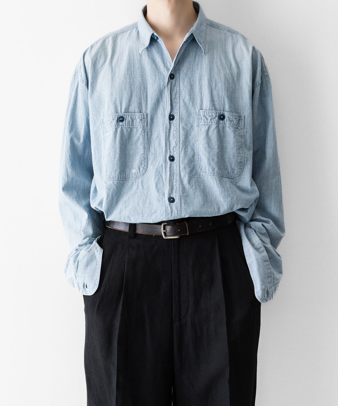 INTÉRIM - インテリムのSPOT BLEACH VINTAGE WASH BLUE SHUTTLE CHAMBRAY HYPER BIG US NAVY WORK SHIRT TYPE2のBLUEの公式通販サイトsession福岡セレクトショップ