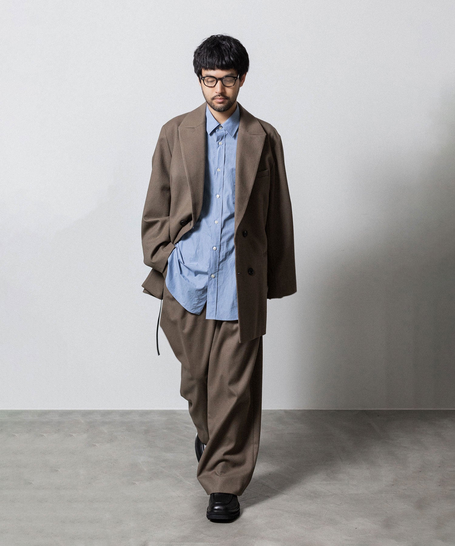 ssstein(シュタイン)の24AWコレクション EASY WIDE TROUSERS (2/72梳毛フラノ) - DARK BEIGE 公式通販サイトsession福岡セレクトショップ