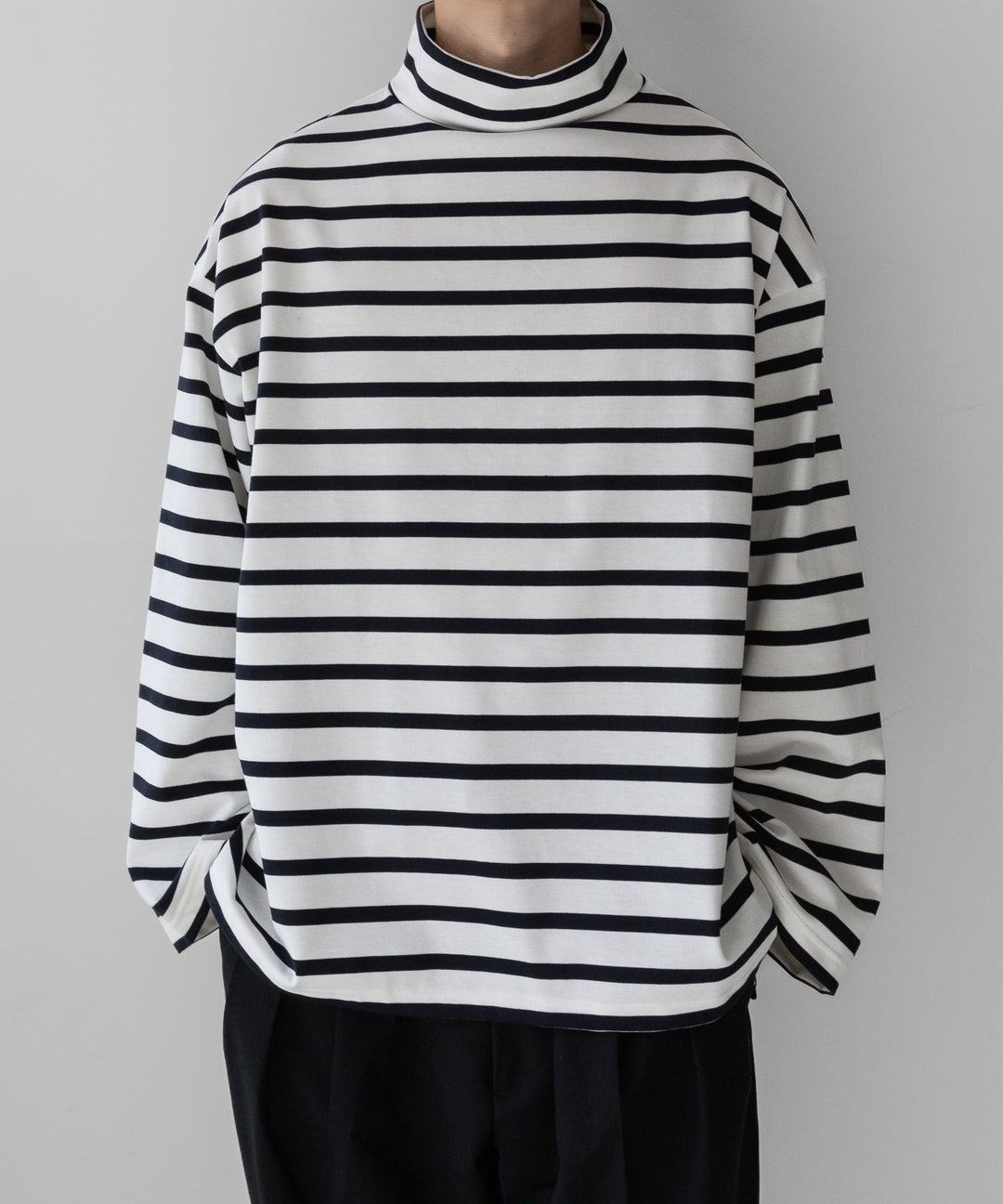 【INTÉRIM】インテリムのHYPER BIG SUVIN GIZA BASQUE HIGH NECK BORDER SHIRT - WHITE × NAVY sessionセッション福岡セレクトショップ 公式通販サイト