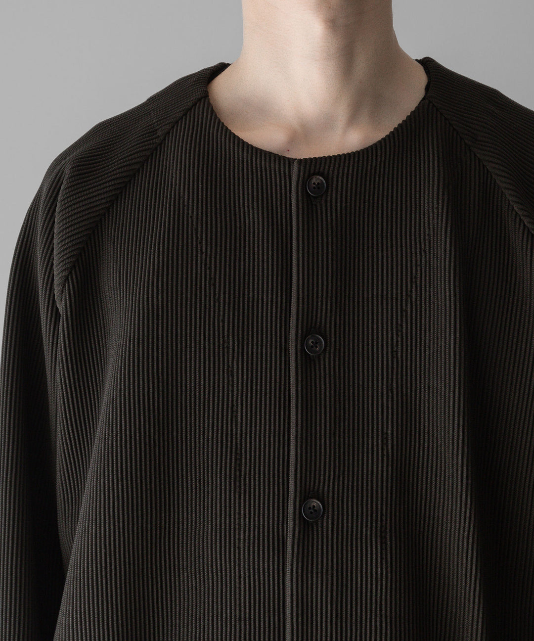 【stein】ssstein シュタインのGRADATION PLEATS CARDIGANのMILITARY KHAKI　 公式通販サイトsession福岡セレクトショップ
