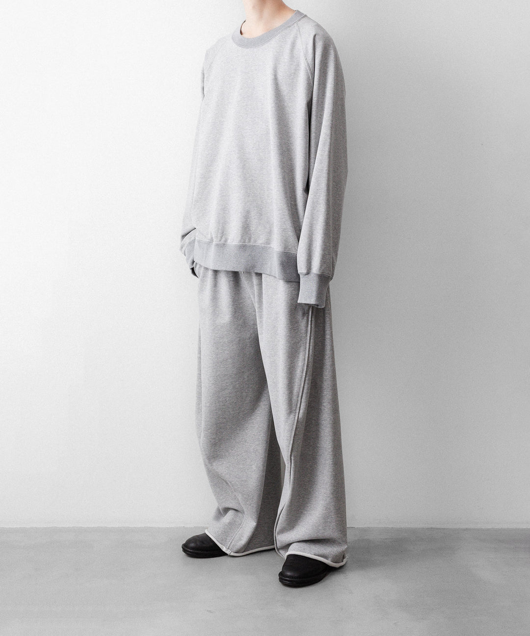 【KANEMASA PHIL.】36G HEATHER DRAPING PANTS - GRAY DYE