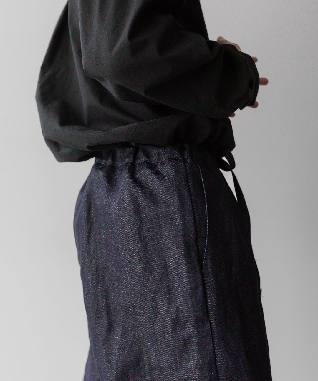 INTÉRIM - インテリムのLINEN DENIM TAPERED EASY PANTS - NAVY公式通販サイトsession福岡セレクトショップ