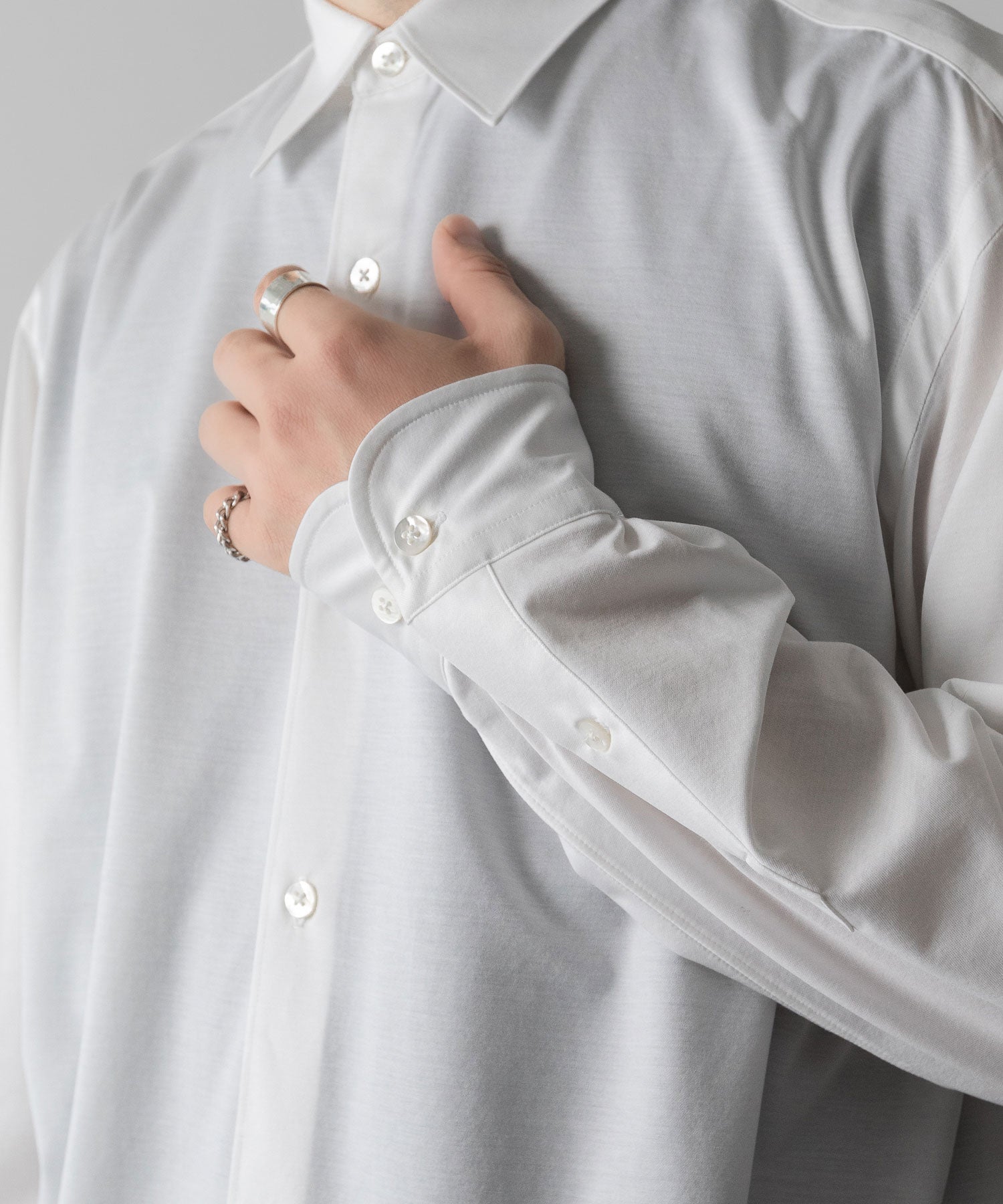 【KANEMASA PHIL.】46G MODEST SHIRT - WHITE